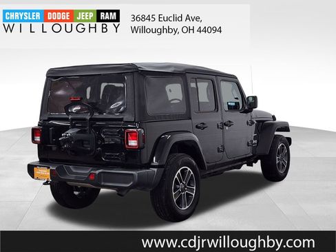 Certified 2023 Jeep Wrangler Sahara image 8