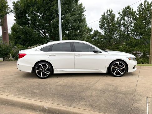 Used 2022 Honda Accord Sport image 7