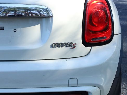 Used 2015 MINI Cooper S image 36