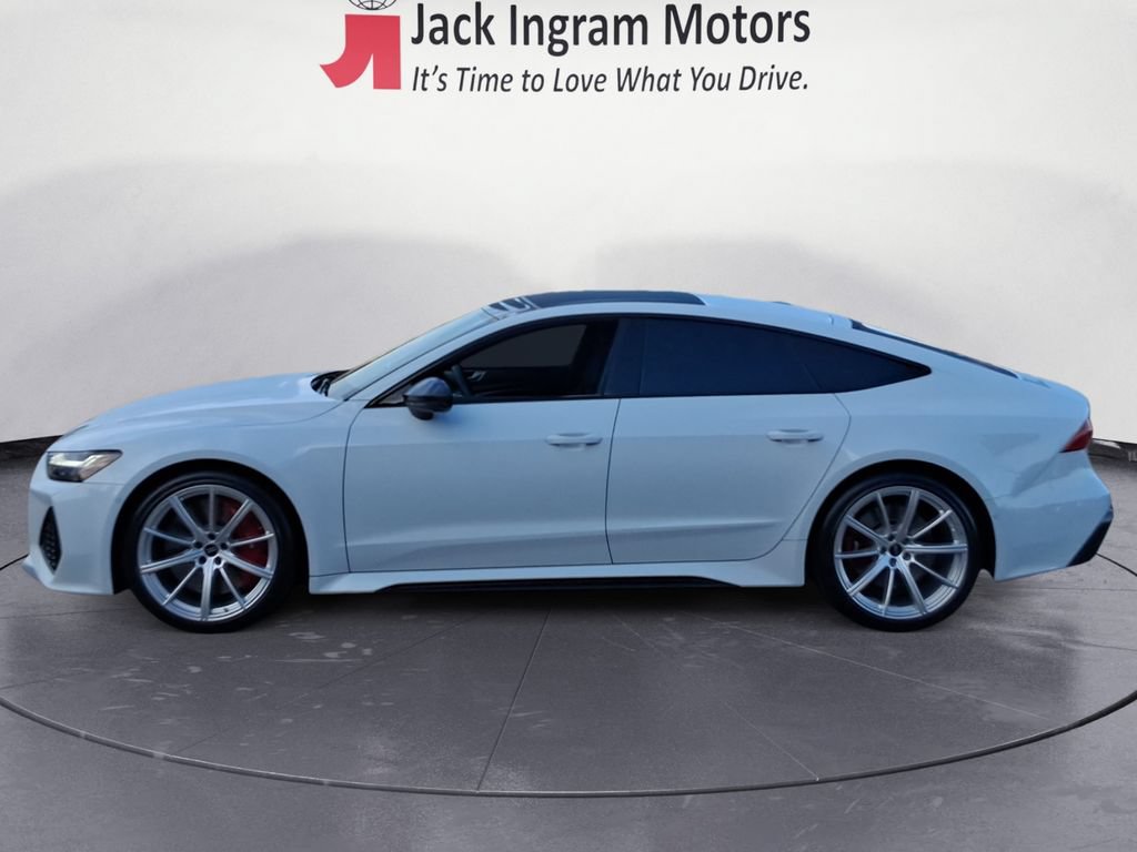 Used 2023 Audi RS 7 Sportback w/ Carbon Optic Package AWD/4WD image 2