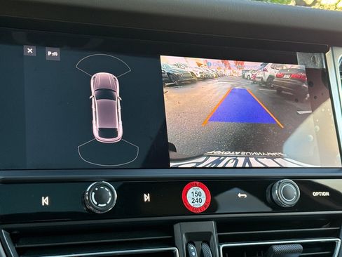 Used 2024 Porsche Macan S image 24