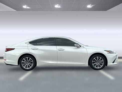 Certified 2025 Lexus ES 350 image 7