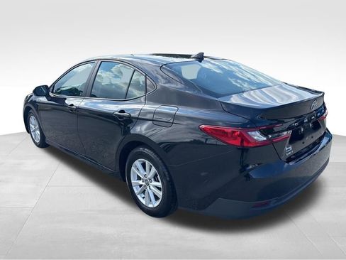 Used 2025 Toyota Camry LE FWD image 3
