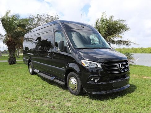 Used 2024 Mercedes-Benz Sprinter 3500 image 1