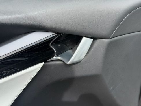 Used 2018 Tesla Model X 75D AWD/4WD image 18