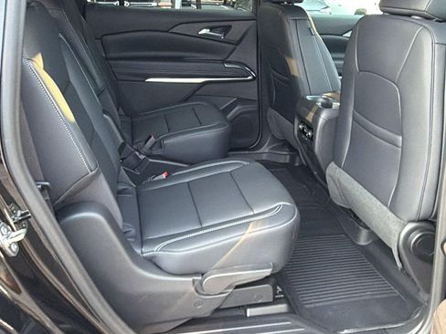 New 2027 Chevrolet Traverse LT w/ Midnight/Sport Edition FWD image 20