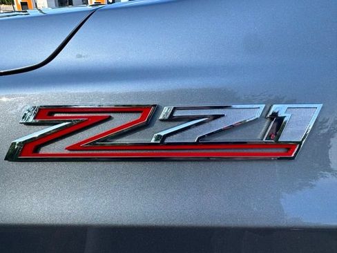 Used 2025 Chevrolet Suburban Z71 w/ Comfort Package AWD/4WD image 11