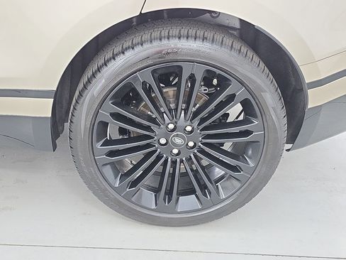 Certified 2026 Land Rover Range Rover Velar Dynamic SE AWD/4WD image 34