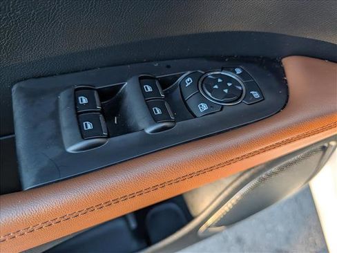 Certified 2023 Lincoln Nautilus Reserve image 32