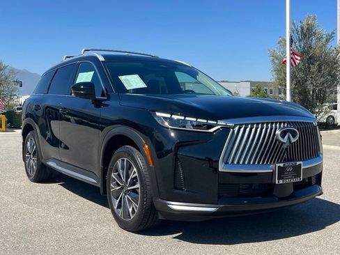 Certified 2026 INFINITI QX60 Luxe w/ Cargo Package FWD image 7