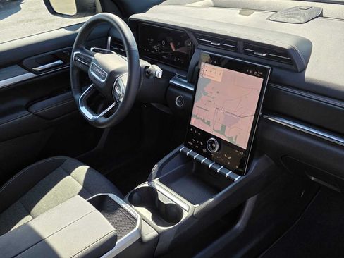 Certified 2025 GMC Terrain Elevation AWD/4WD image 10