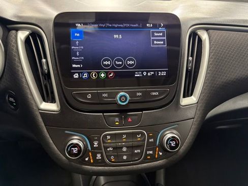 Used 2023 Chevrolet Malibu LT FWD image 18