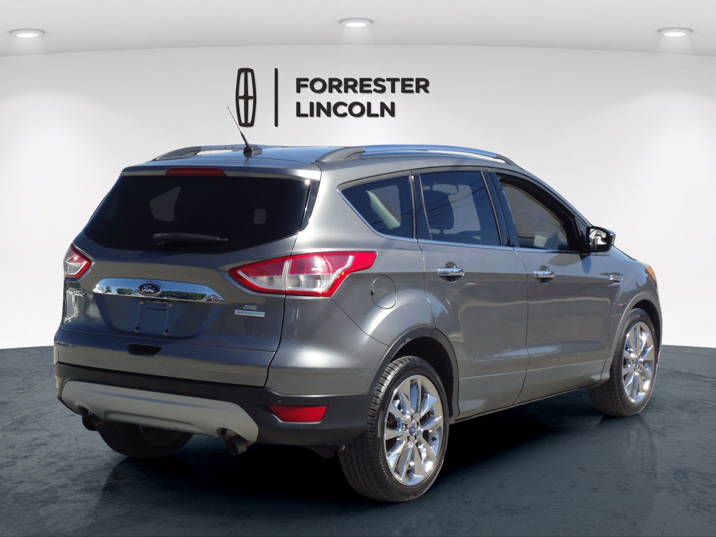 Used 2014 Ford Escape SE w/ SE Chrome Package FWD image 3
