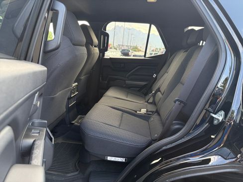 Certified 2025 Toyota 4Runner SR5 AWD/4WD image 25