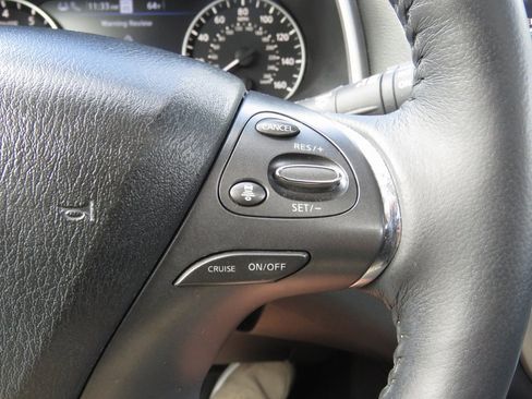 Used 2020 Nissan Murano SL w/ Moonroof Package image 23