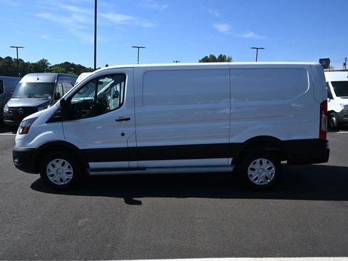 Used 2024 Ford Transit 250 Low Roof w/ Exterior Upgrade Package RWD image 3