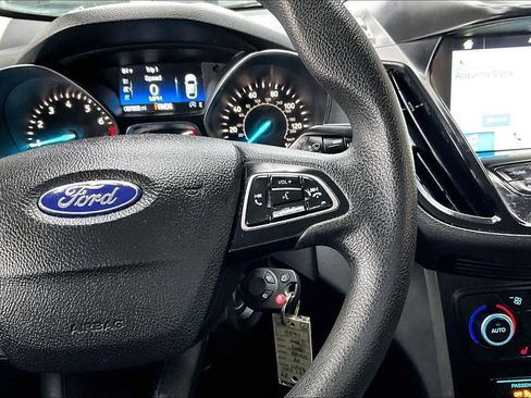 Used 2018 Ford Escape SE w/ SE Sync 3 Package FWD image 11