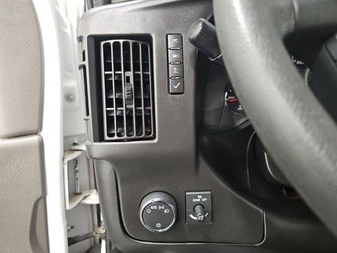 Used 2017 Chevrolet Express 3500 LT w/ LT Preferred Equipment Group RWD image 16