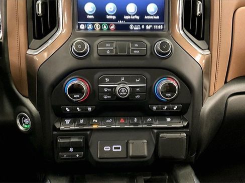 Used 2022 Chevrolet Silverado 2500 High Country image 28