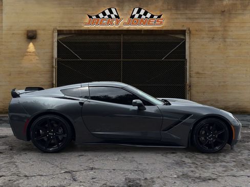 Used 2017 Chevrolet Corvette Stingray Coupe w/ Carbon Flash Badge Package RWD image 12