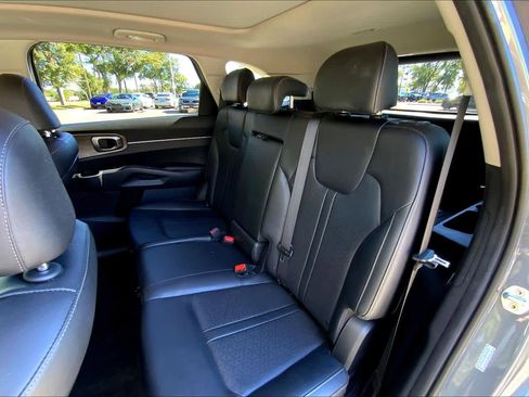 Used 2023 Kia Sorento S w/ Panoramic Sunroof Package image 20