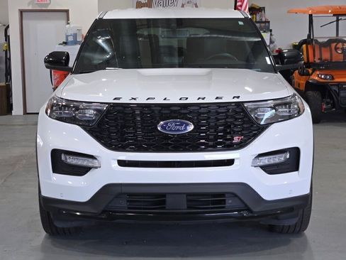 Certified 2022 Ford Explorer ST w/ Equipment Group 401A image 3