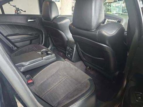 Used 2017 Dodge Charger R/T image 8