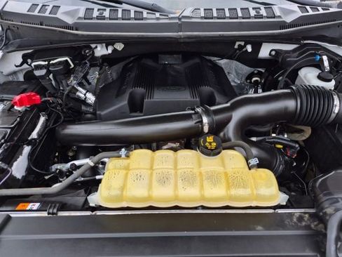 Used 2019 Ford F150 XLT w/ Equipment Group 302A Luxury AWD/4WD image 38