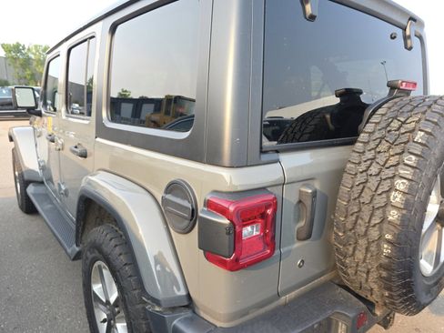 Used 2020 Jeep Wrangler Unlimited Sahara w/ Dual Top Group AWD/4WD image 3