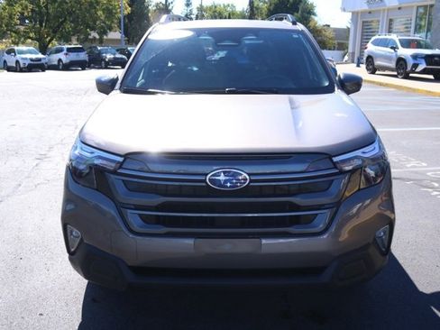 Certified 2025 Subaru Forester Premium image 11