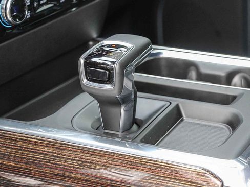 Used 2025 GMC Sierra 1500 Elevation w/ Preferred Package image 21