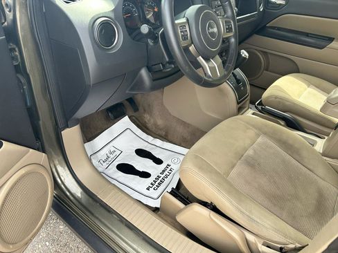 Used 2015 Jeep Patriot Latitude w/ Sun/Sound Group AWD/4WD image 10