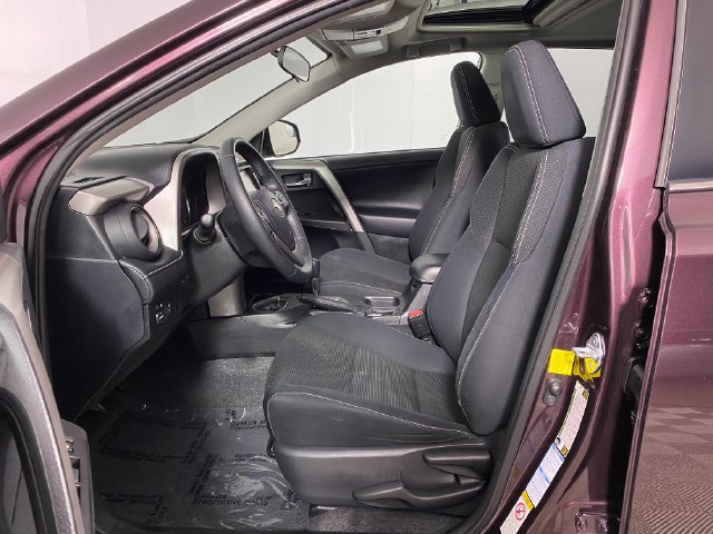 Used 2016 Toyota RAV4 XLE AWD/4WD image 10
