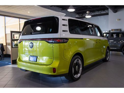 New 2025 Volkswagen ID. Buzz Pro S Plus image 22