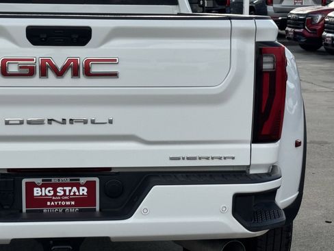 Used 2025 GMC Sierra 3500 Denali image 10