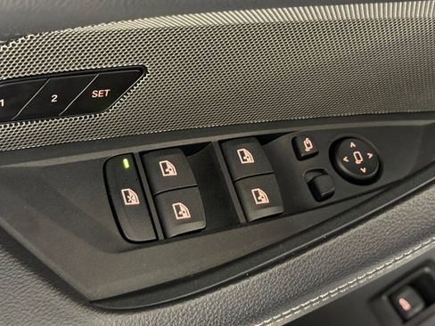 Used 2023 BMW i4 eDrive40 RWD image 13