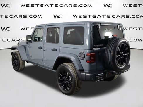 Used 2025 Jeep Wrangler Unlimited Sahara w/ Safety Group AWD/4WD image 50