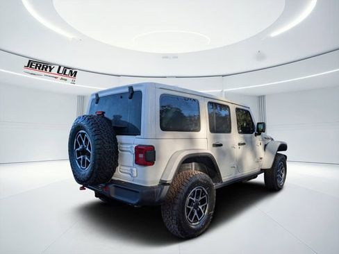 New 2026 Jeep Wrangler Unlimited Rubicon AWD/4WD image 3