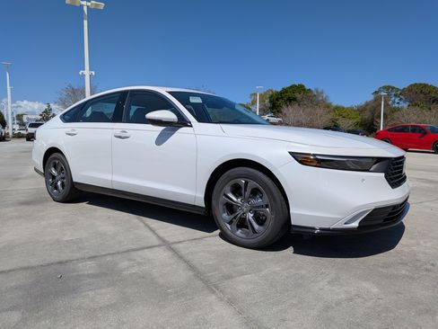 New 2026 Honda Accord EX-L image 2