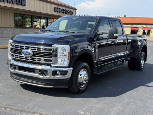 Used 2025 Ford F350 XLT AWD/4WD image 4