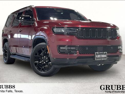Used 2023 Jeep Wagoneer Series II AWD/4WD image 1