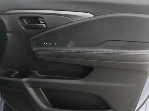 Used 2022 Honda Pilot TrailSport image 9