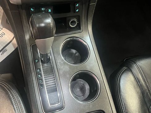 Used 2011 Chevrolet Traverse LT w/ Personal Connectivity Package image 12