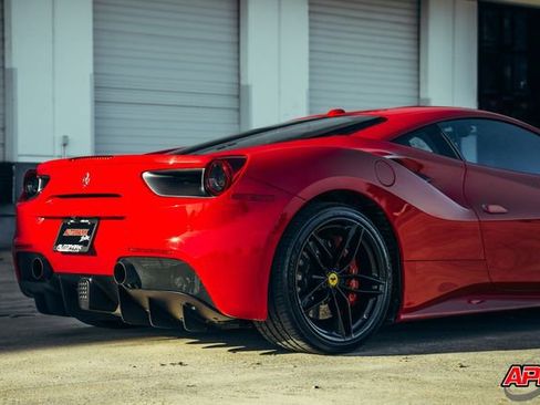 Used 2018 Ferrari 488 GTB image 59