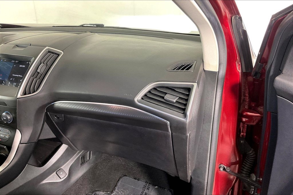 Used 2019 Ford Edge SEL w/ Equipment Group 201A FWD image 18