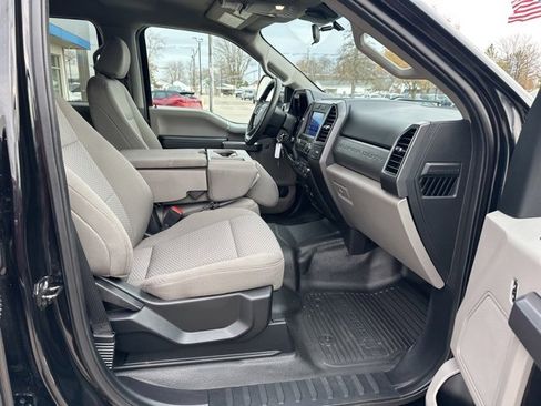 Used 2021 Ford F250 XLT w/ XLT Premium Package image 17