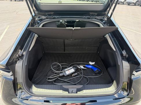 Used 2024 Toyota Prius Prime FWD image 11
