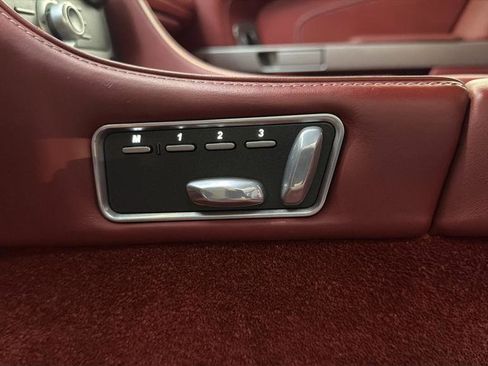 Used 2014 Aston Martin DB9 Volante RWD image 18