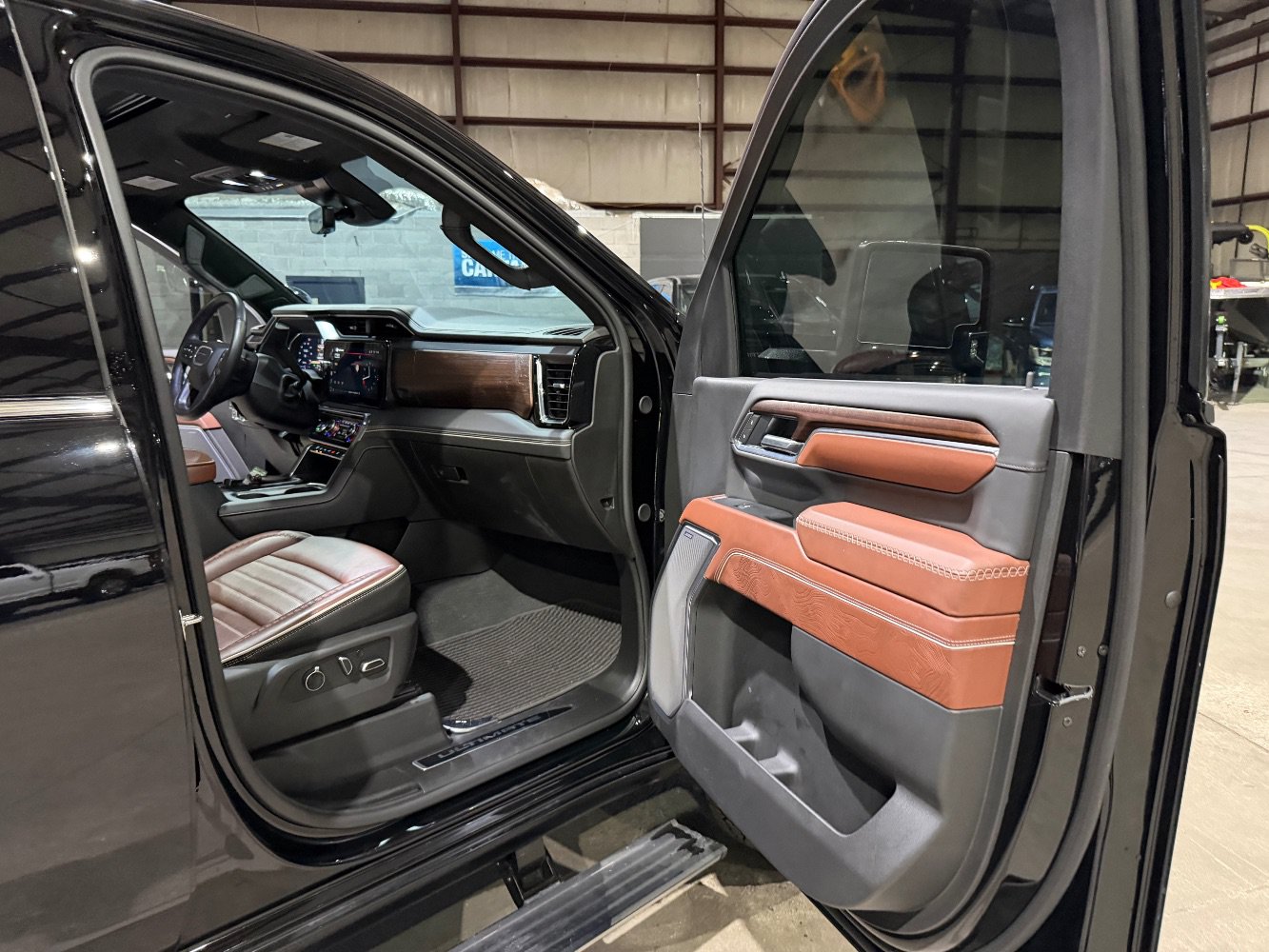 Used 2026 GMC Sierra 2500 Denali Ultimate AWD/4WD image 25