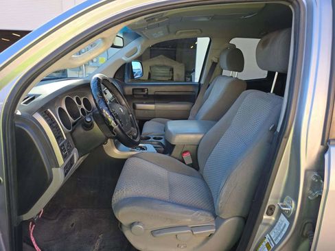 Used 2013 Toyota Tundra 4x4 Double Cab w/ Upgrade Pkg image 5